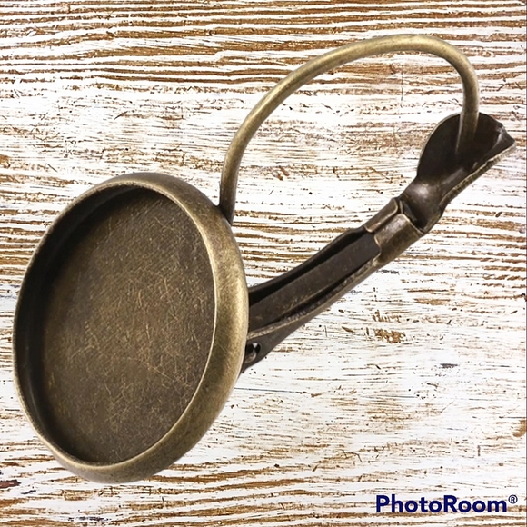 Pair #4 Fall leaves ๐ ๐ mix 14mm cabachon earrings. - Picture 3 of 3